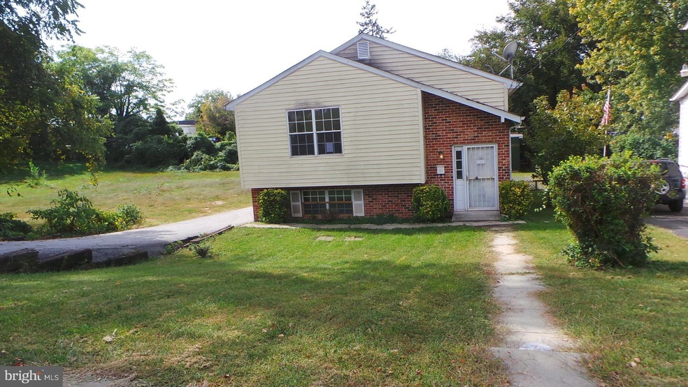 1816 Selma Ave, Halethorpe, MD 21227 - photo 1