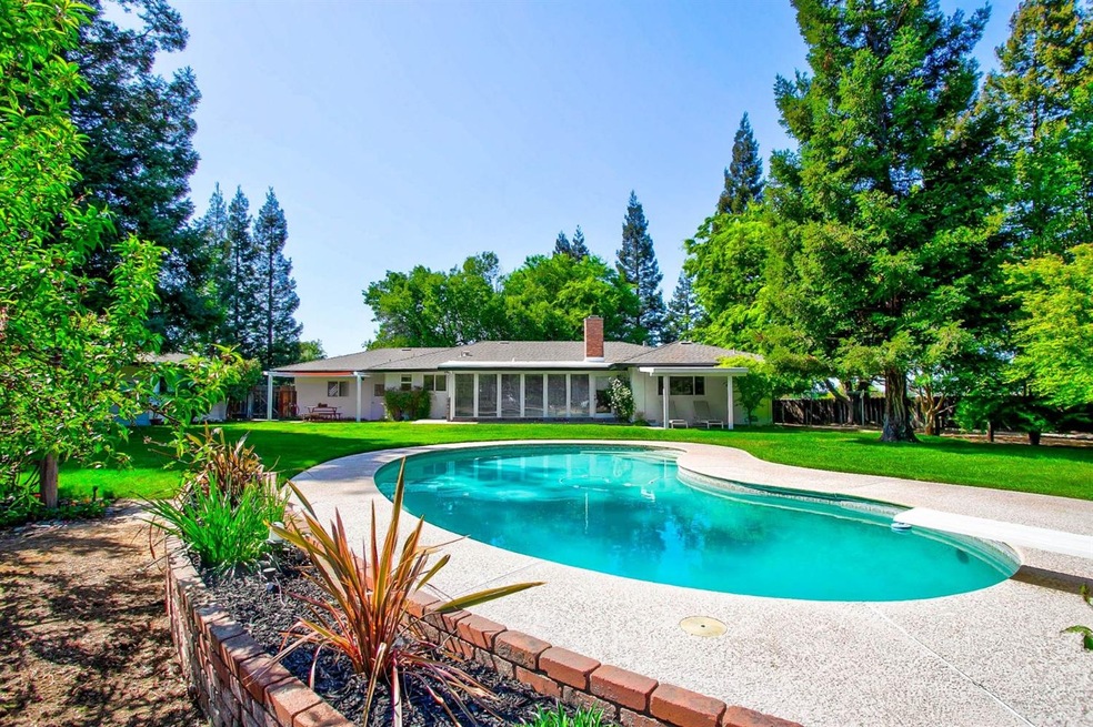 2813 Tioga Ave, Oakdale, CA 95361 - photo 1