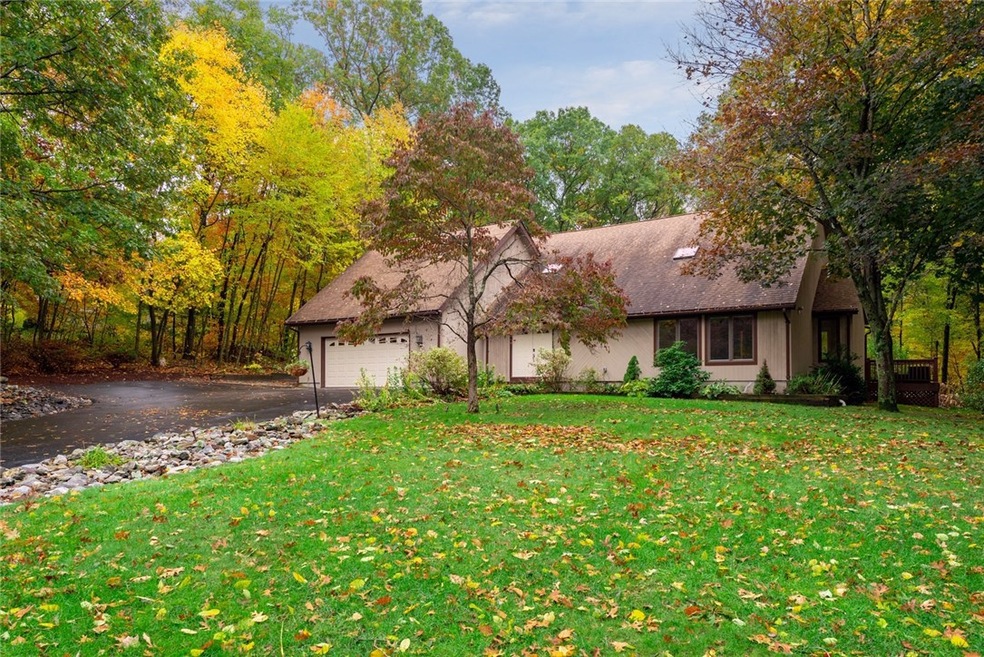 5 Franklin Way, North Smithfield, RI 02896 - photo 1