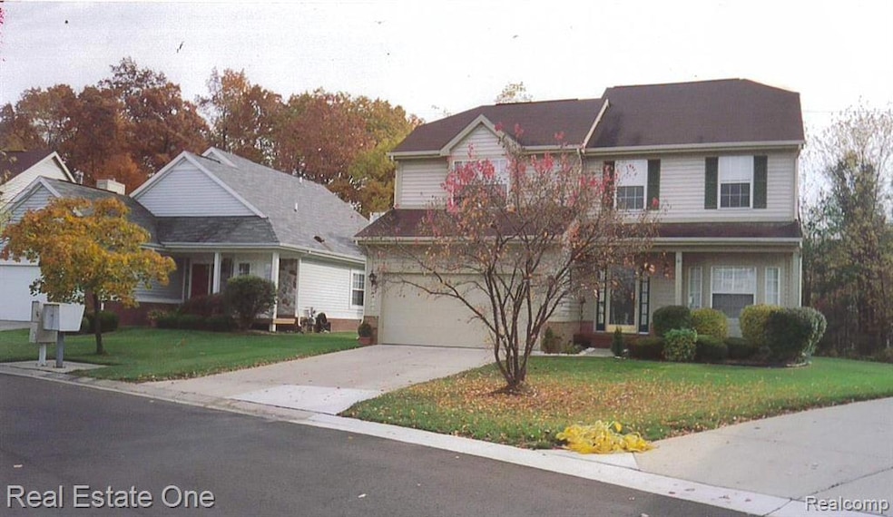 41719 Sleepy Hollow Dr, Novi, MI 48377 - photo 1