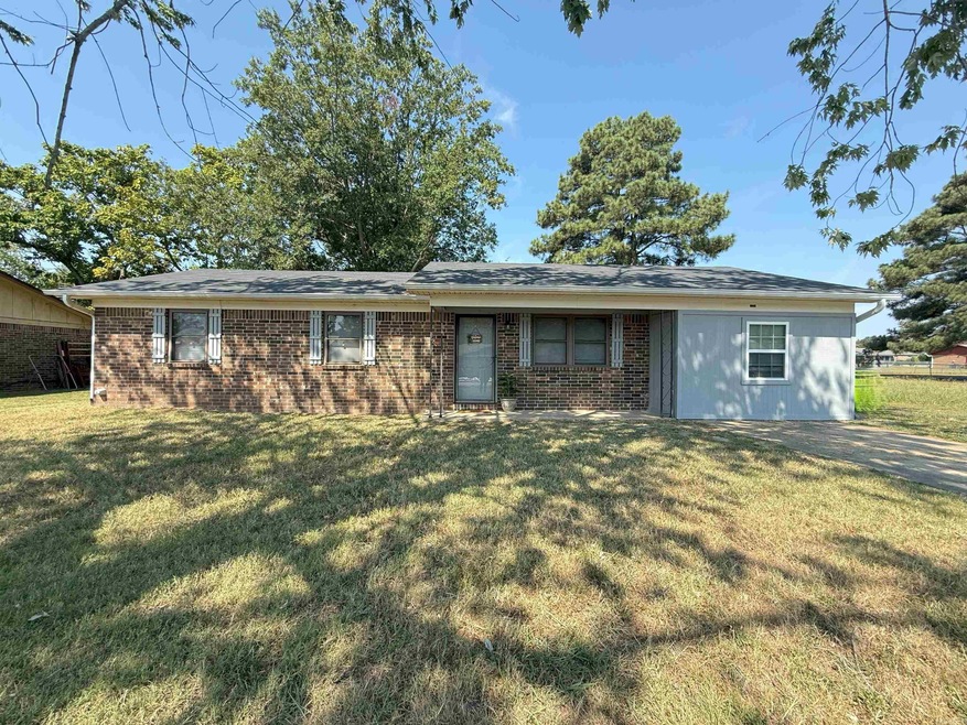 1218 Fairview St, Lonoke, AR 72086 - photo 1