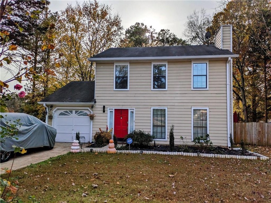 View of front of house featuring a garage