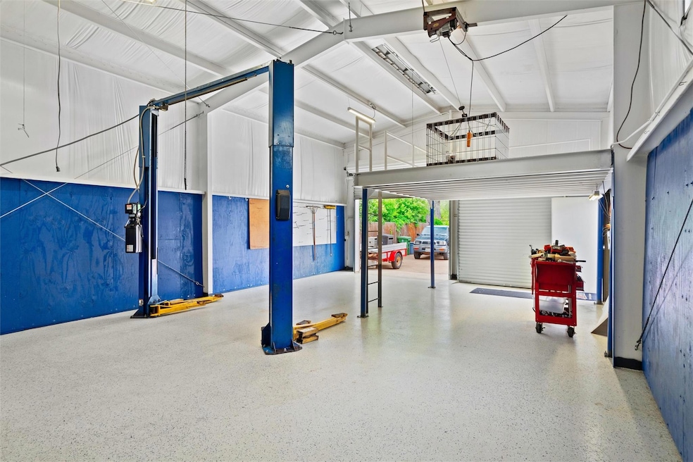 78 Lincolnshire Cir, Bedford, TX 76021 - photo 1