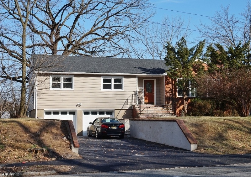 156 N Livingston Ave, Livingston, NJ 07039 - photo 1