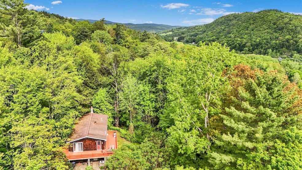 1427 Woodstock Rd, White River Junction, VT 05001 - photo 1