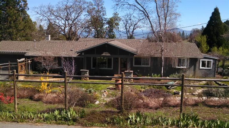 1660 Pair A Dice Ranch Rd, Jacksonville, OR 97530 - photo 1