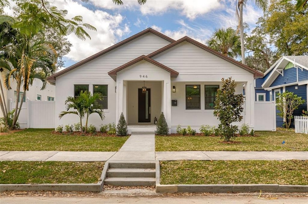 946 13th St N, Saint Petersburg, FL 33705 - photo 1