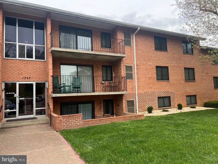 1747 Edgewood Hill Cir unit 204, Hagerstown, MD 21740 - photo 1