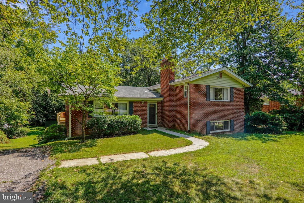 14509 Perrywood Dr, Burtonsville, MD 20866 - photo 1