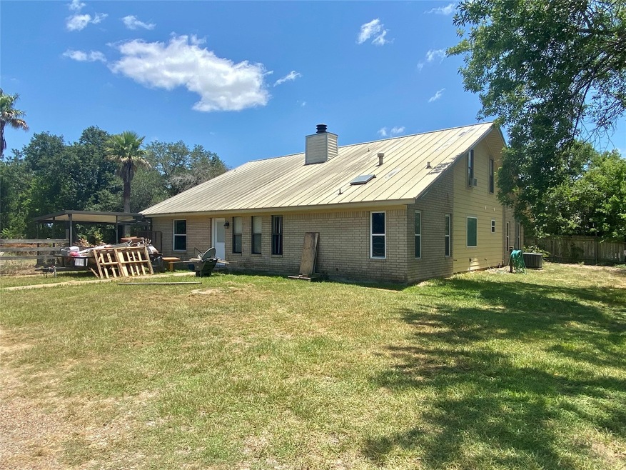 3211 Sparks Rd, Bay City, TX 77414 - photo 1