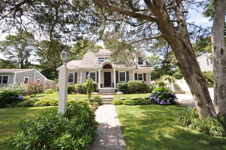 195 Standish Rd, Sagamore Beach, MA 02562 - photo 1