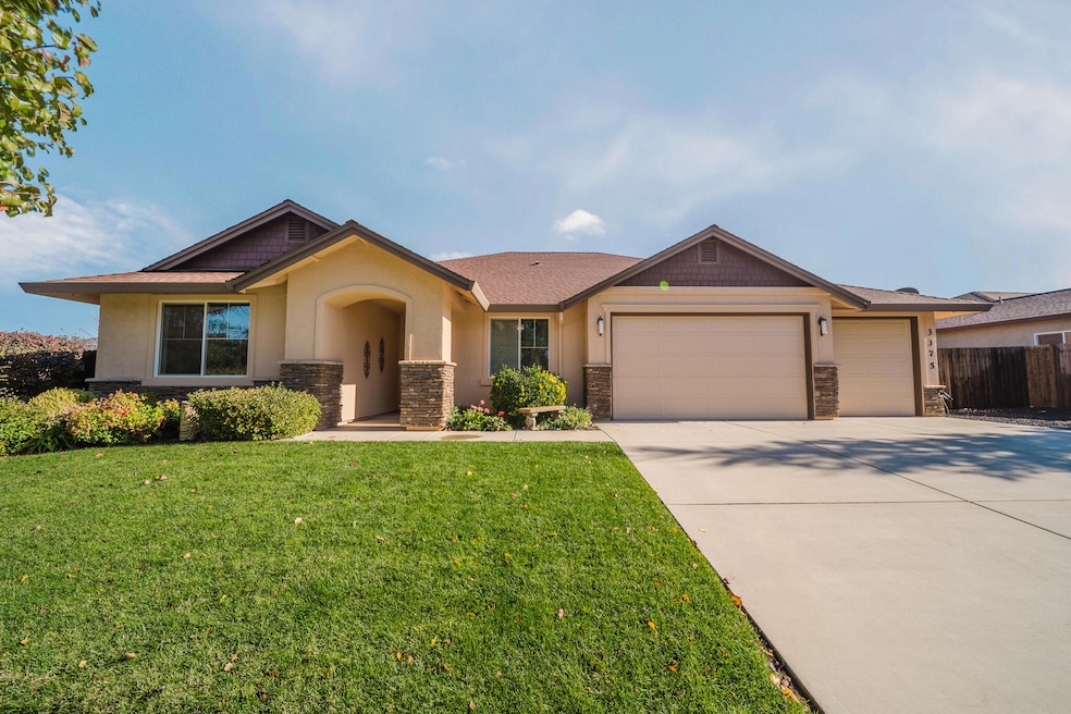 3375 Karuk Ave, Redding, CA 96002 - photo 1