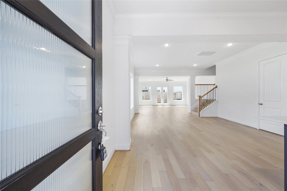 344 W 26th St, Houston, TX 77008 - photo 1