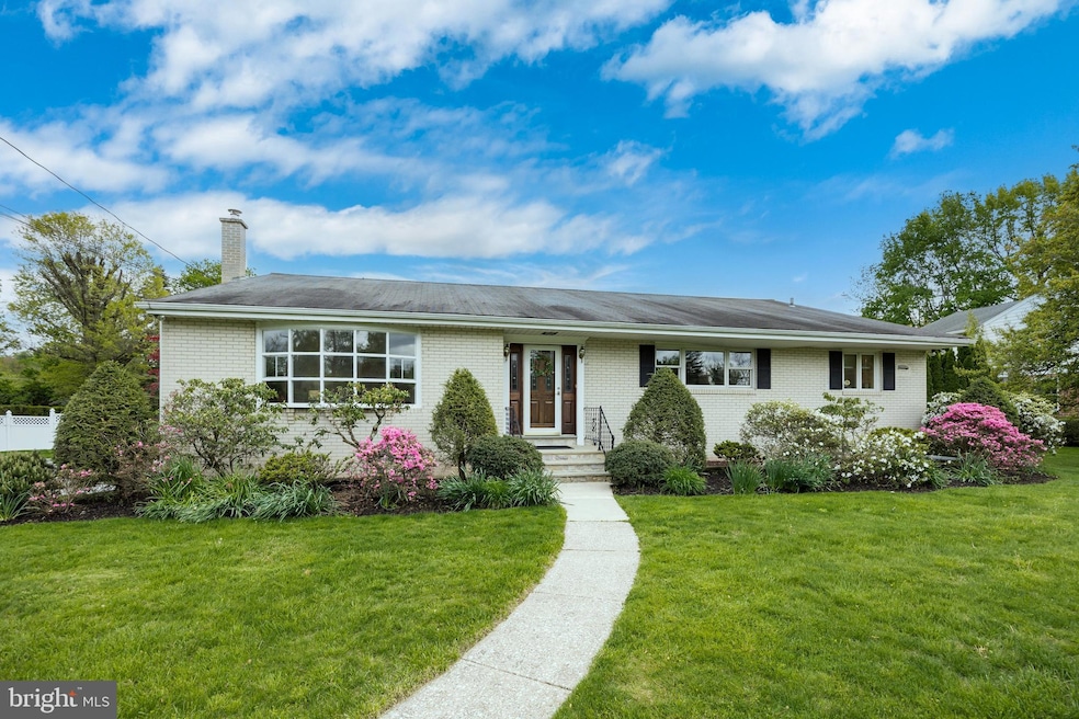 326 Old State Rd, Berwyn, PA 19312 - photo 1