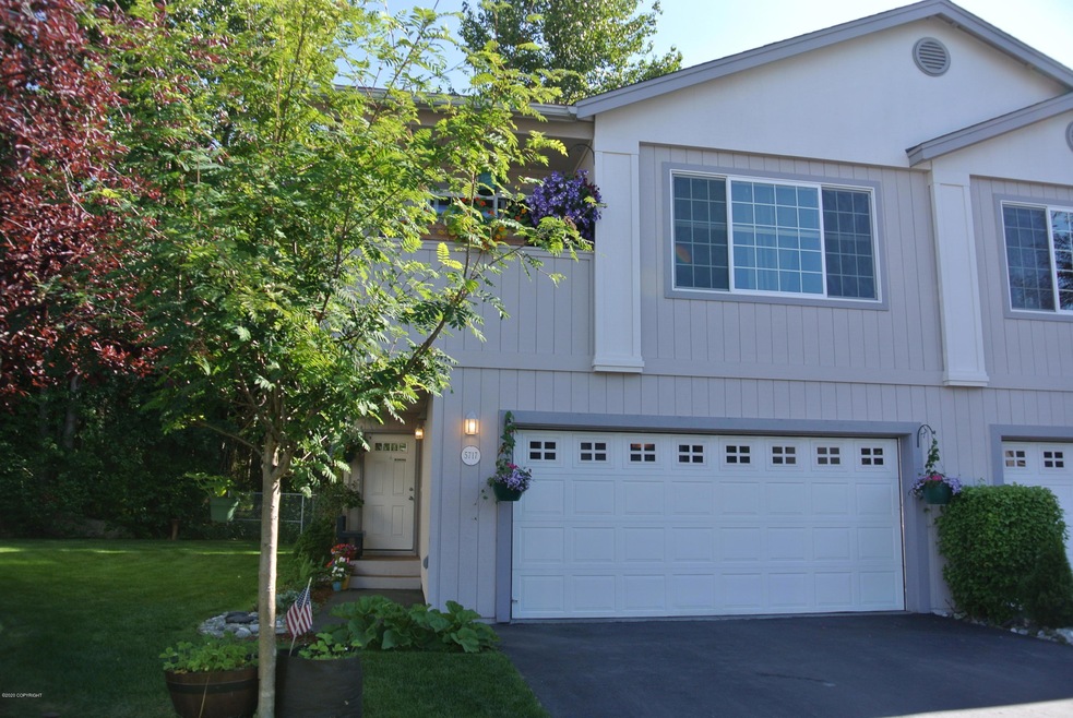 5717 Sapphire Loop - welcome home!