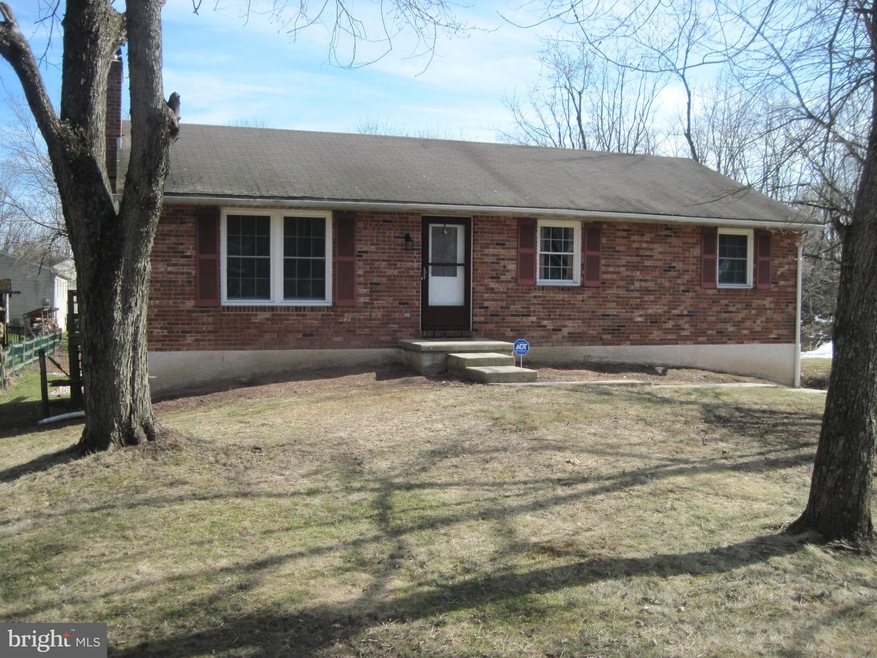 260 9th St, Sellersville, PA 18960 - photo 1