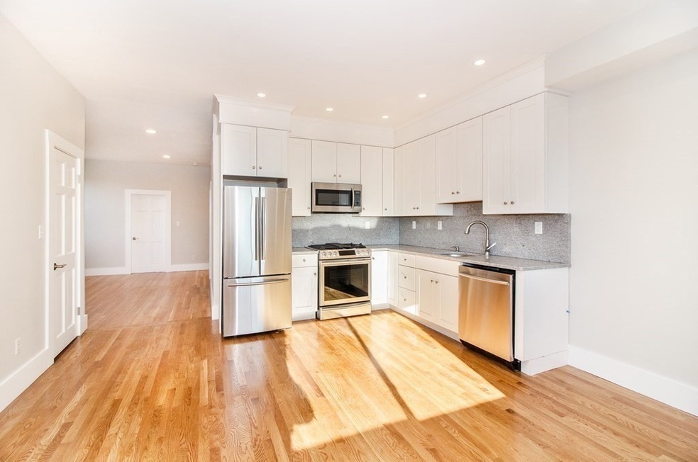 61 Monmouth St unit 3, Boston, MA 02128 - photo 1