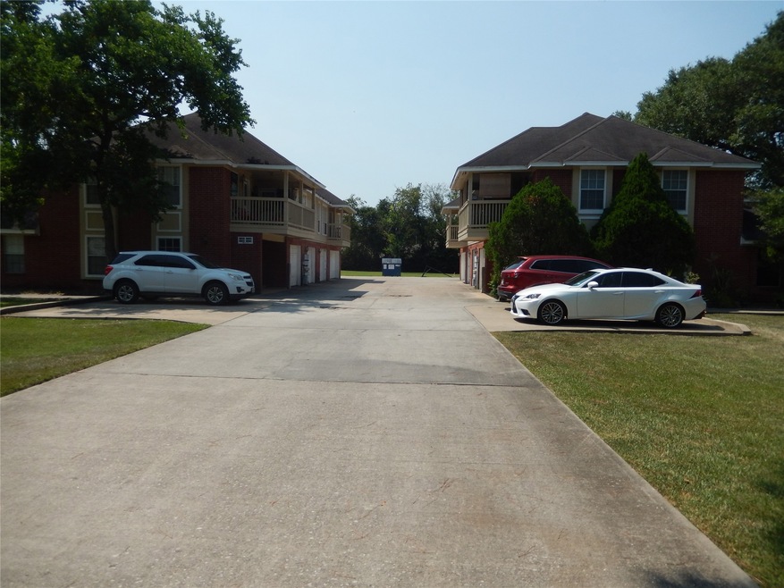 1159 Lovett St unit 4, Tomball, TX 77375 - photo 1