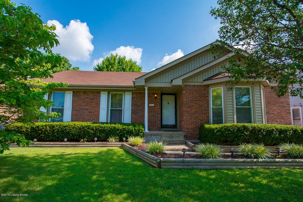 6911 Beard Ct, Louisville, KY 40228 - photo 1