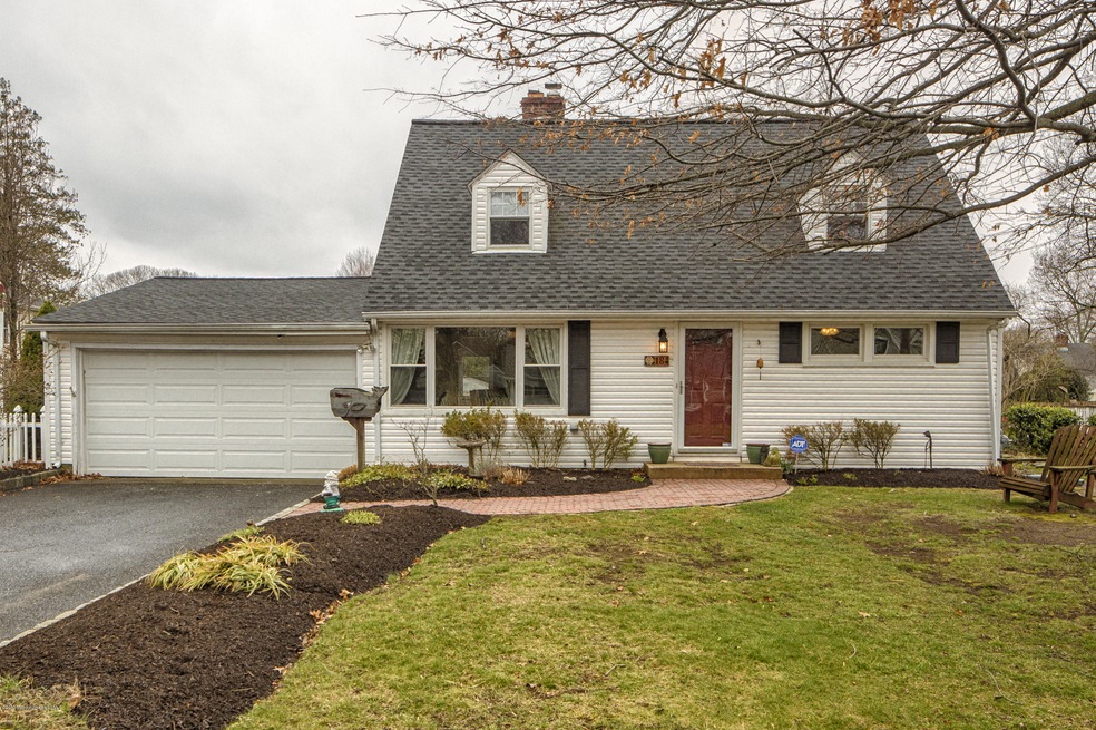 01_House Front