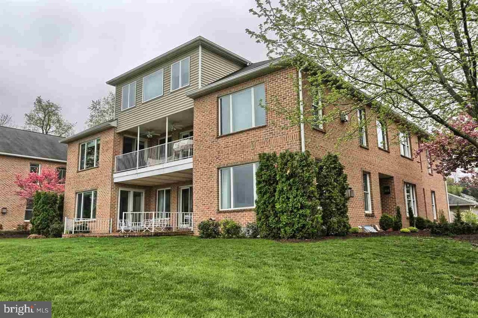 511 Bridgeview Dr, Lemoyne, PA 17043 - photo 1