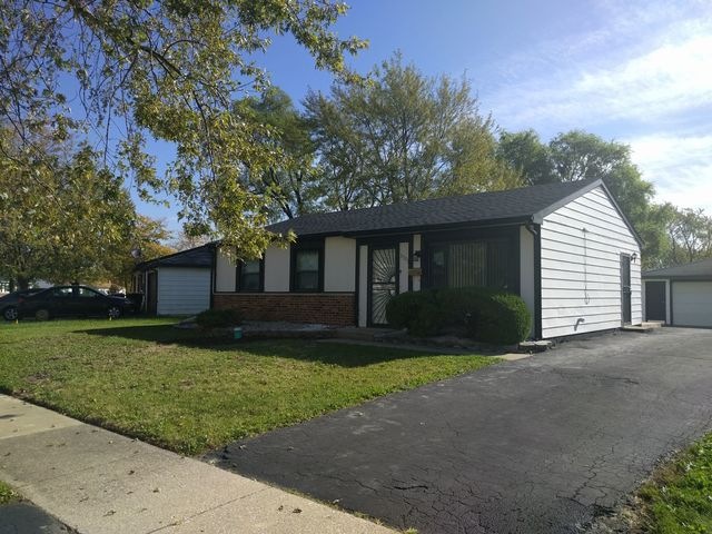 3703 Peach Grove Ln, Hazel Crest, IL 60429 - photo 1