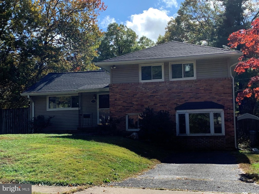 10941 Byrd Dr, Fairfax, VA 22030 - photo 1