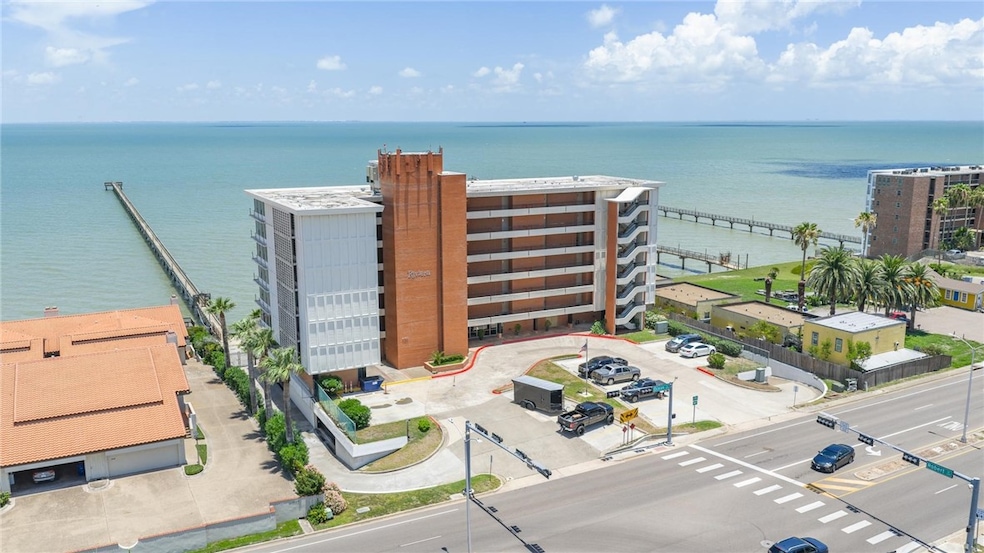 La Riviera Condominiums