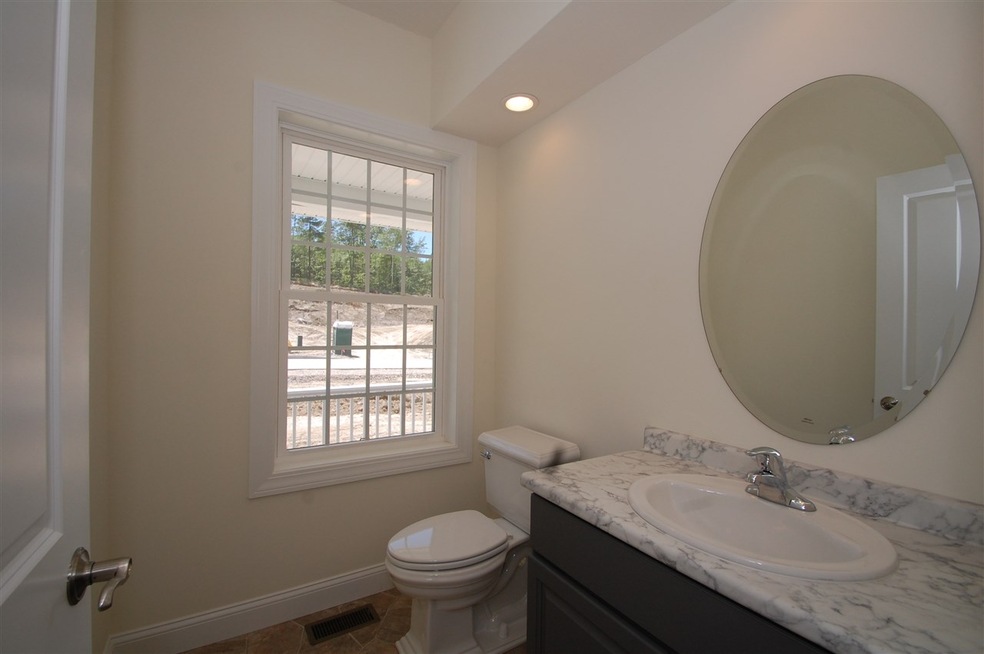 122 Brookview Dr unit 29, Hooksett, NH 03106 - photo 1