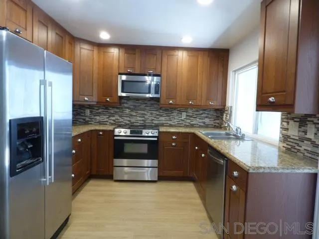 1317 Caminito Gabaldon unit B, San Diego, CA 92108 - photo 1