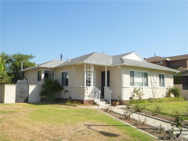 FRONT  OF  THE  HOUSE 