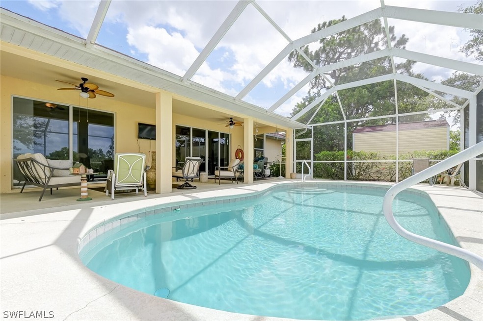 402 Jacaranda Pkwy E, Cape Coral, FL 33909 - photo 1