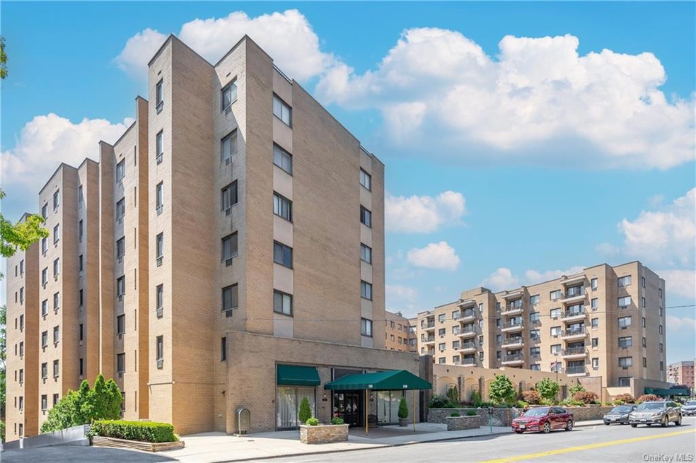 100 E Hartsdale Ave unit THE, Hartsdale, NY 10530 - photo 1