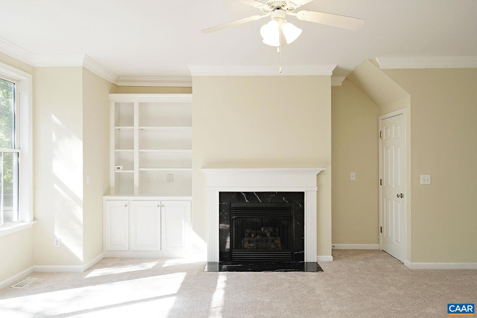 113 Melbourne Park Cir unit D, Charlottesville, VA 22901 - photo 1