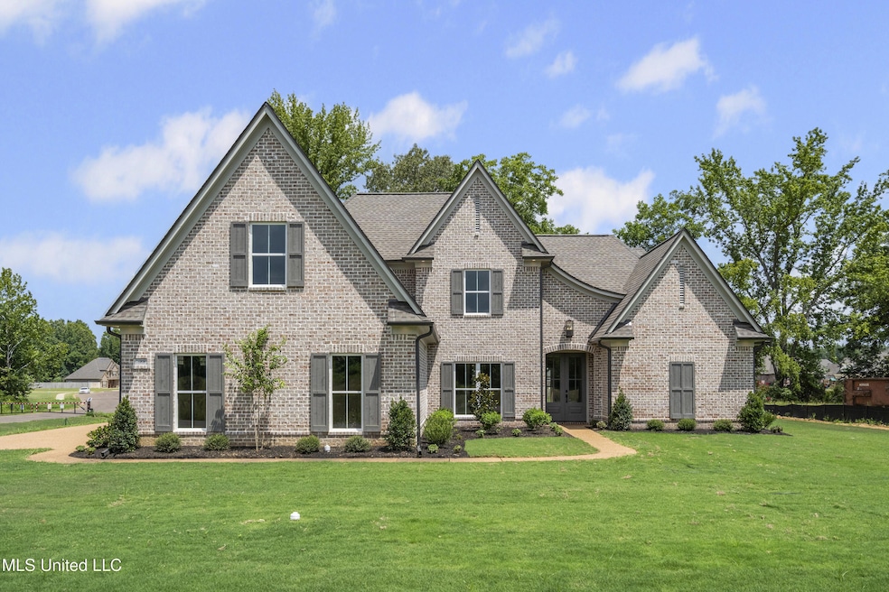 1688 Ashtons Ln, Hernando, MS 38632 - photo 1