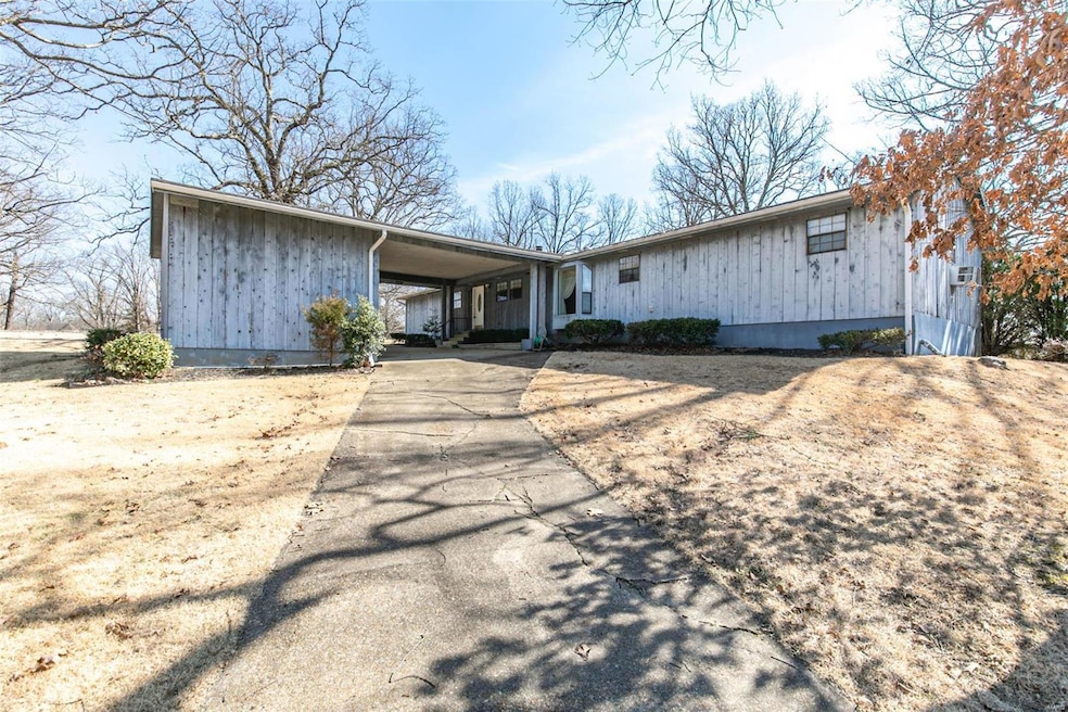 2861 Carrie Ann Cir, Poplar Bluff, MO 63901 - photo 1