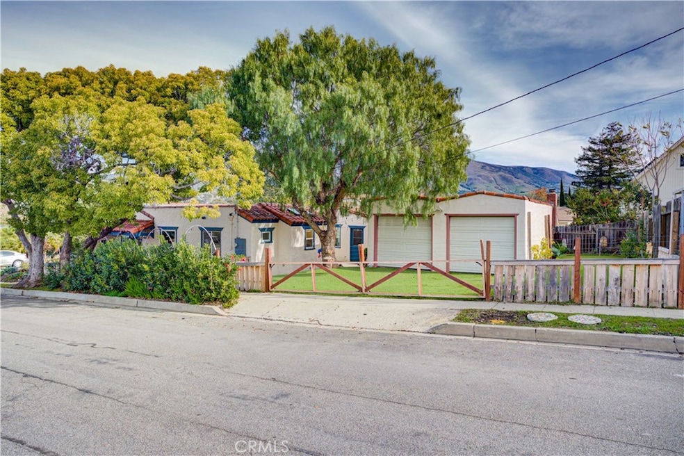 Sold $1,135,000 • Co-Listing Agent