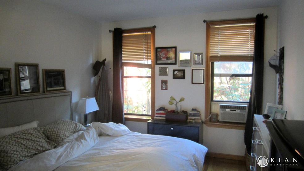 154 Mott St unit 4-B, New York, NY 10013 - photo 1