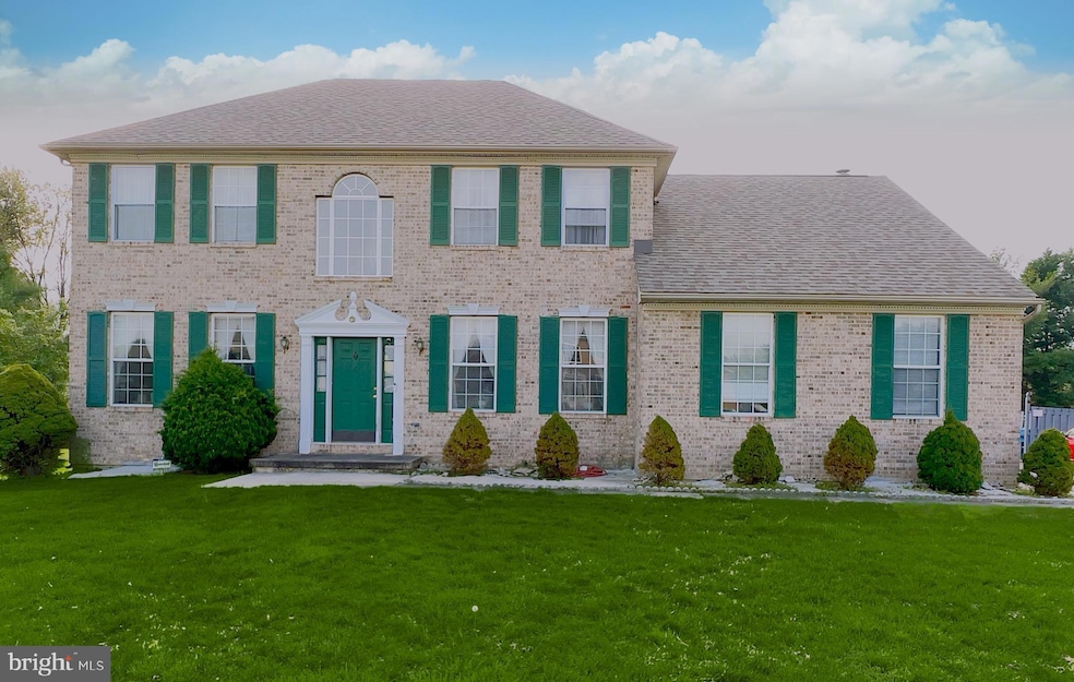 4 Hillary Cir, New Castle, DE 19720 - photo 1