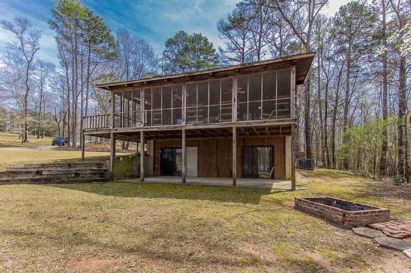 1161 Meadow Ln, Greensboro, GA 30642 - photo 1