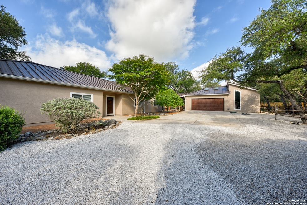 10654 Parrigin Rd, Helotes, TX 78023 - photo 1