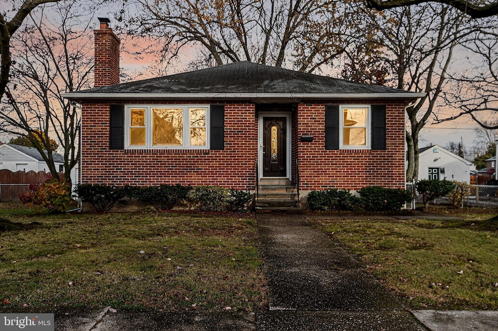 111 E Oak Ln, Glenolden, PA 19036 - photo 1