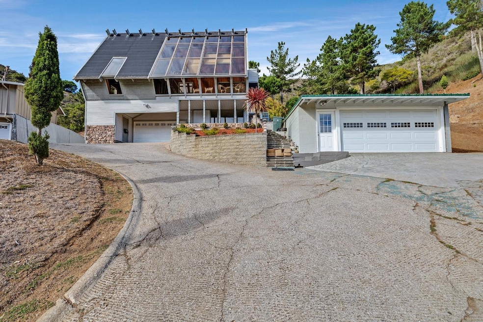 Sold $1,698,000 • Co-Listing Agent