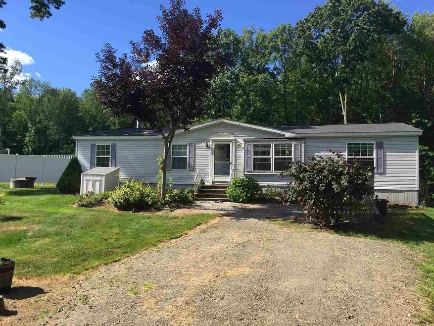 Single Family double wide manufactured ranch on 4.