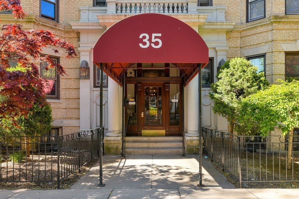 35 Queensberry St unit 1, Boston, MA 02215 - photo 1