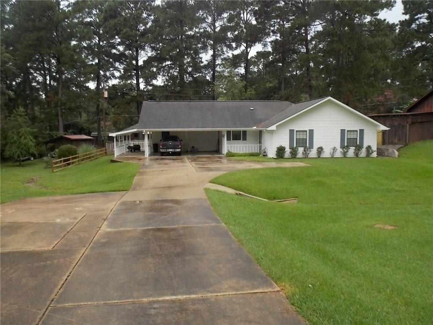 165 Spring Creek Dr, Pineville, LA 71360 - photo 1