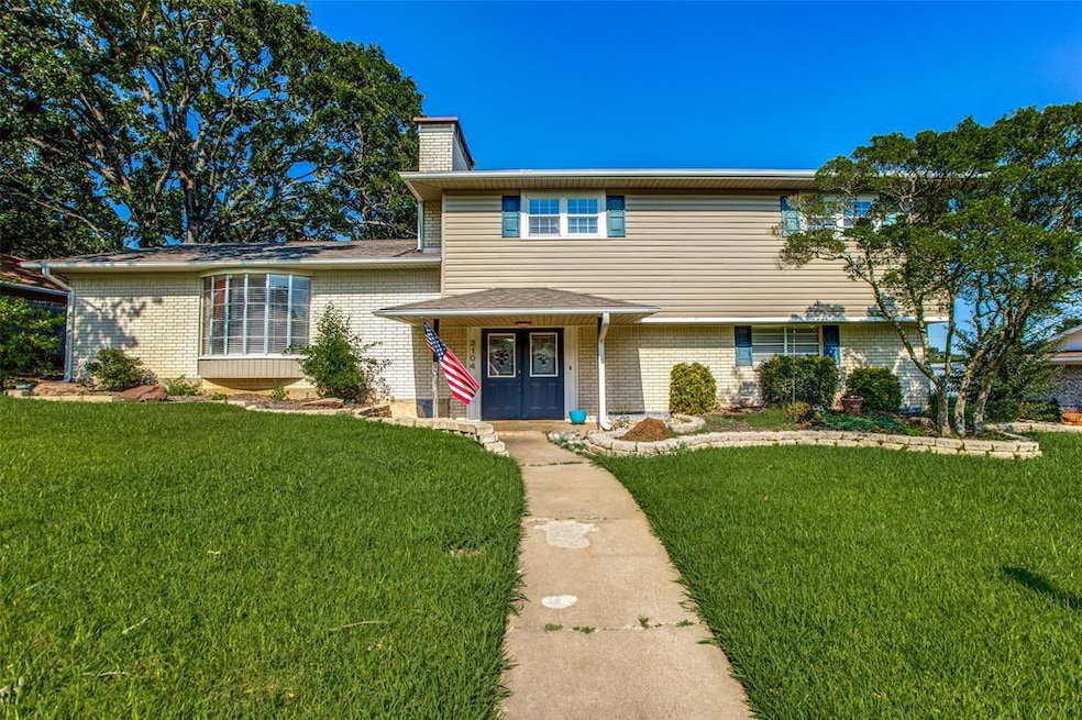 3104 Frances Dr, Denison, TX 75020 - photo 1