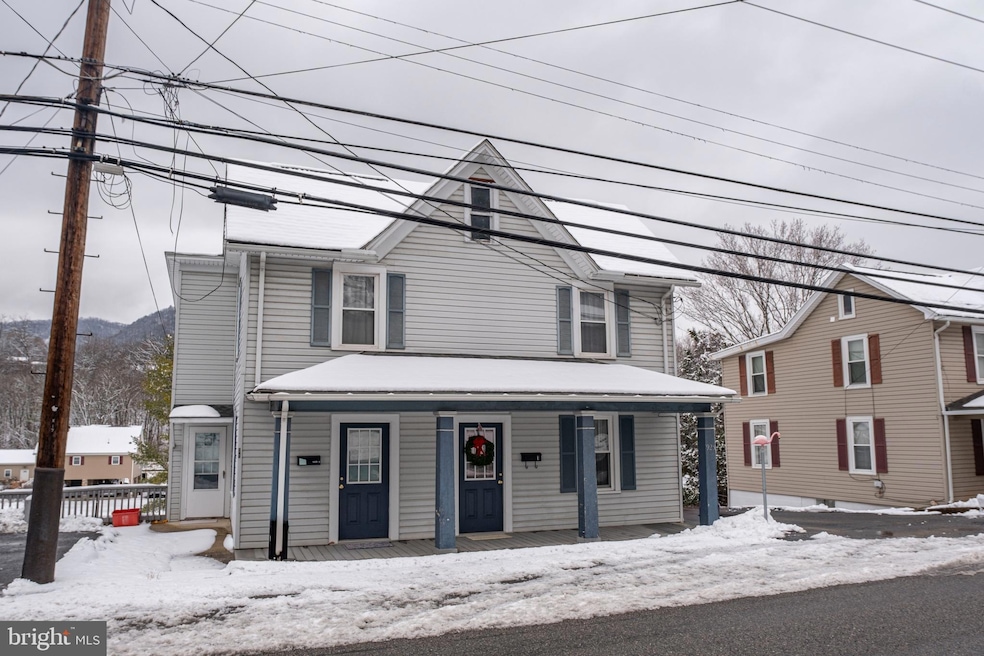 925 W Water St, Bellefonte, PA 16823 - photo 1