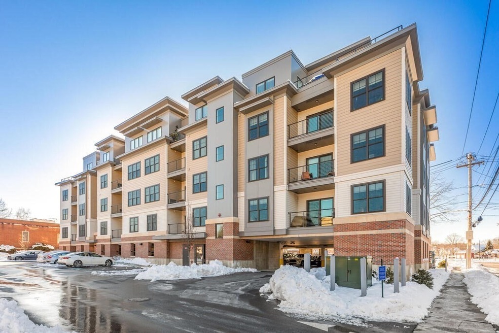 3 Bennett St unit 305, Wakefield, MA 01880 - photo 1