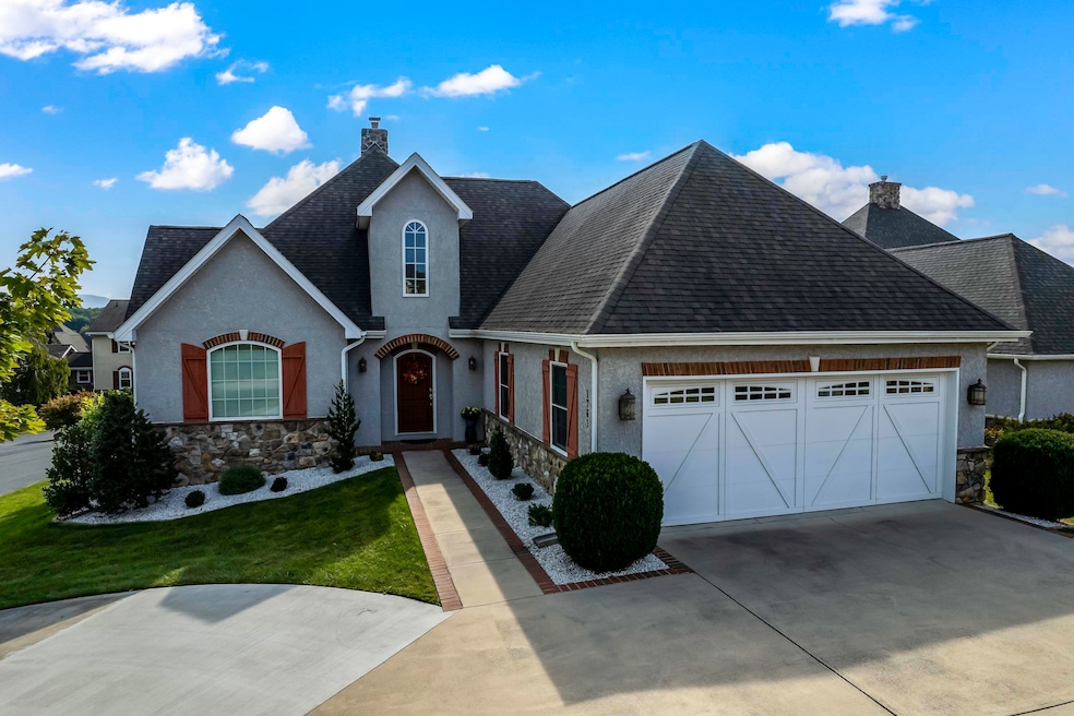 1761 Heritage Estates Cir, Harrisonburg, VA 22801 - photo 1